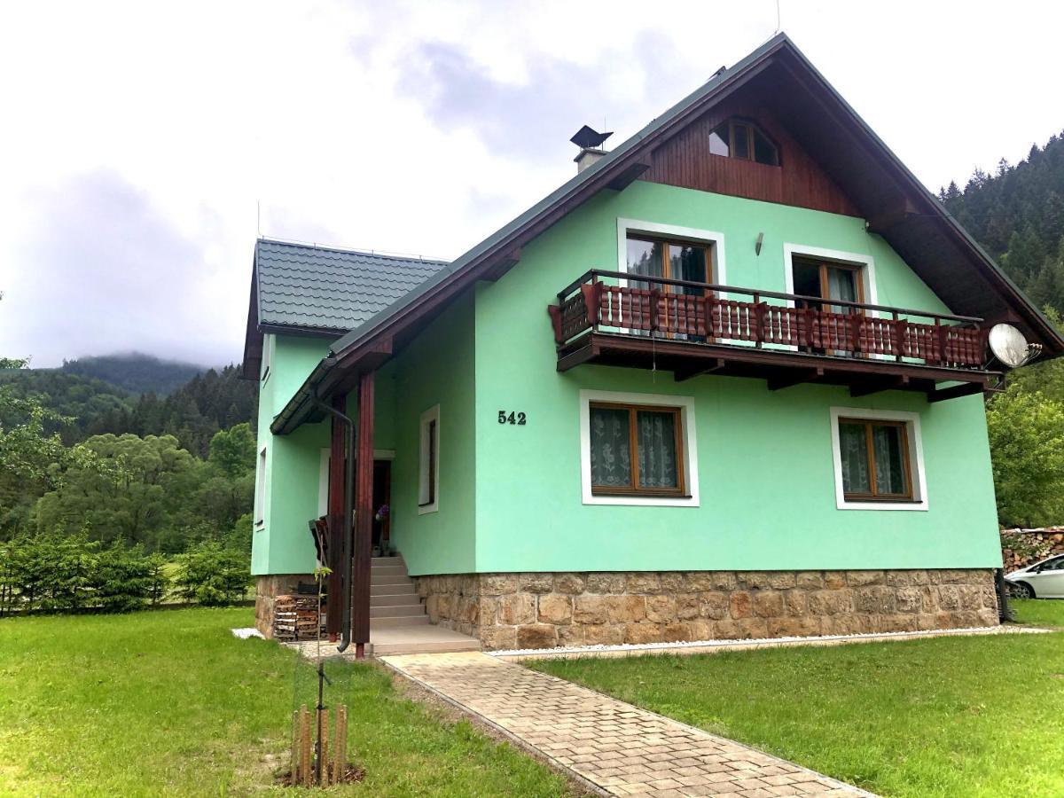 Villa Lúčky エクステリア 写真