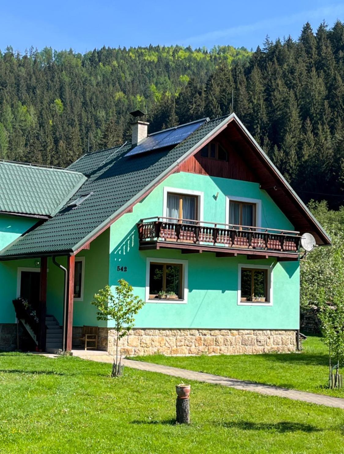 Villa Lúčky エクステリア 写真